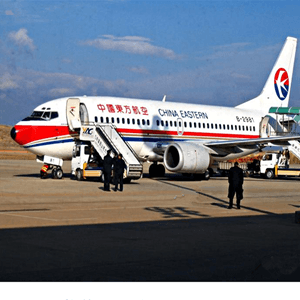 和田昆冈空运航空快运业稳步发展的原因是什么？